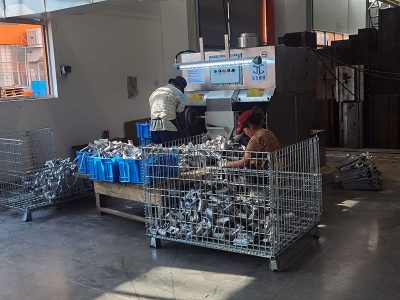 ielu gaismas rokturis